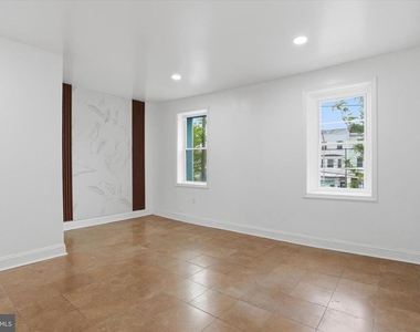 250 E Girard Avenue - Photo Thumbnail 4