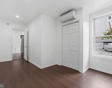 250 E Girard Avenue - Photo Thumbnail 8