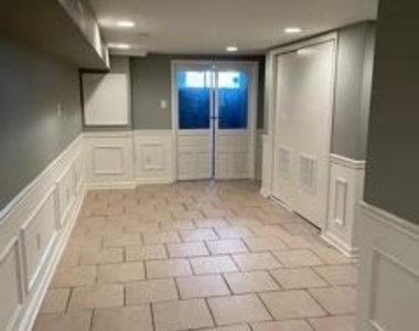 1914 W Berks Street - Photo Thumbnail 10