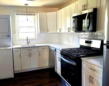 257 Evergreen Avenue - Photo Thumbnail 8