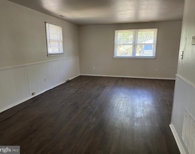 257 Evergreen Avenue - Photo Thumbnail 4