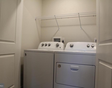 157 Mazzeo Drive - Photo Thumbnail 12