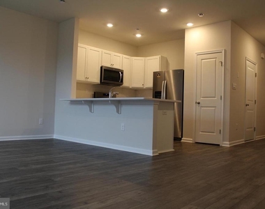 157 Mazzeo Drive - Photo Thumbnail 4
