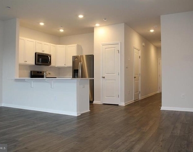 157 Mazzeo Drive - Photo Thumbnail 3