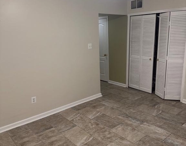 9805 Doubletree Terrace - Photo Thumbnail 10