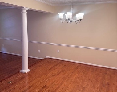 9805 Doubletree Terrace - Photo Thumbnail 15