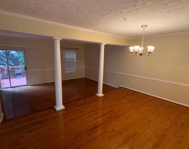 9805 Doubletree Terrace - Photo Thumbnail 4