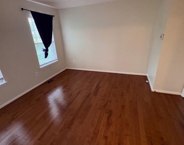9805 Doubletree Terrace - Photo Thumbnail 6