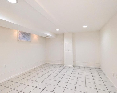 8835 Tuckerman Lane - Photo Thumbnail 19