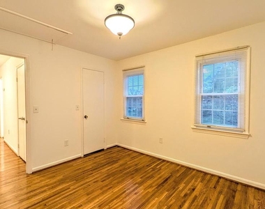 8835 Tuckerman Lane - Photo Thumbnail 11