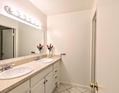 8835 Tuckerman Lane - Photo Thumbnail 15