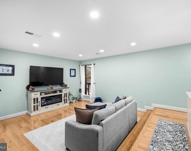 9820 Georgia Avenue - Photo Thumbnail 8