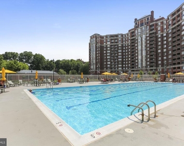 5809 Nicholson Lane - Photo Thumbnail 48