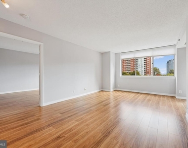 5809 Nicholson Lane - Photo Thumbnail 10