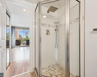 5809 Nicholson Lane - Photo Thumbnail 29