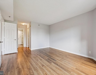 5809 Nicholson Lane - Photo Thumbnail 15