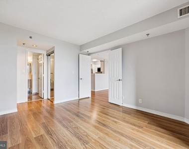 5809 Nicholson Lane - Photo Thumbnail 25
