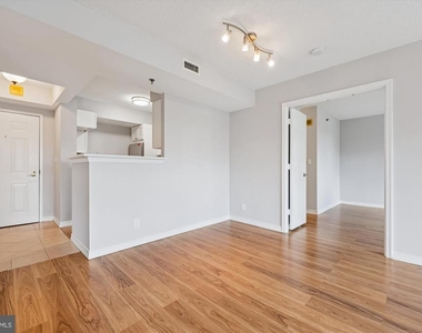 5809 Nicholson Lane - Photo Thumbnail 8