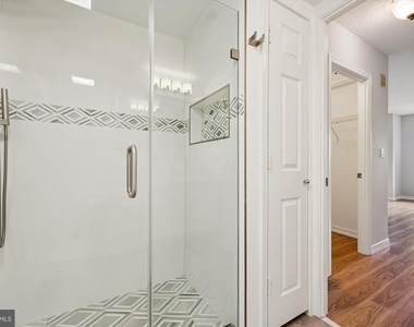 5809 Nicholson Lane - Photo Thumbnail 21