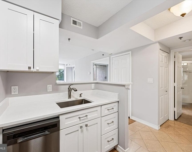 5809 Nicholson Lane - Photo Thumbnail 6