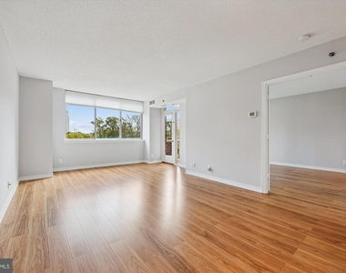 5809 Nicholson Lane - Photo Thumbnail 9