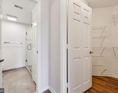 5809 Nicholson Lane - Photo Thumbnail 18