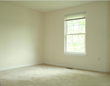 9317 Broadwater Drive - Photo Thumbnail 13