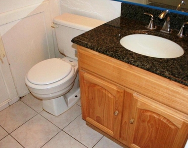 9317 Broadwater Drive - Photo Thumbnail 12