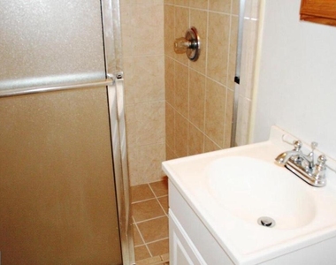 9317 Broadwater Drive - Photo Thumbnail 8