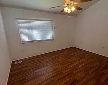 11225 Avalanche Way - Photo Thumbnail 8