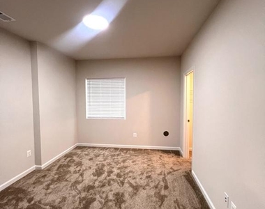 9875 Selkie Lane - Photo Thumbnail 17
