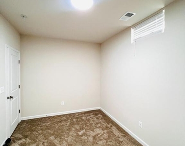 9875 Selkie Lane - Photo Thumbnail 6