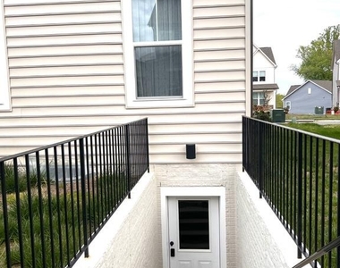9875 Selkie Lane - Photo Thumbnail 3