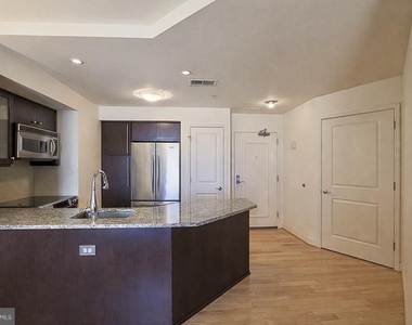 675 President Street - Photo Thumbnail 7