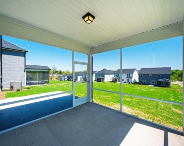 1400 Hollyview Avenue - Photo Thumbnail 7