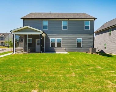 1400 Hollyview Avenue - Photo Thumbnail 3