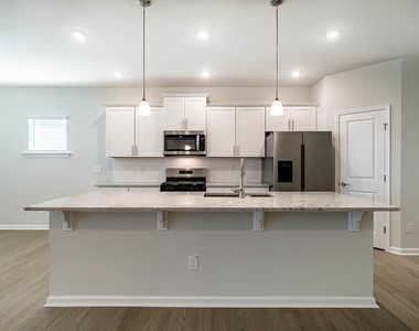 1400 Hollyview Avenue - Photo Thumbnail 13