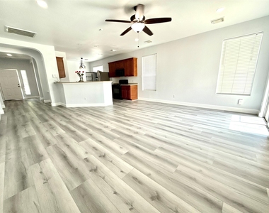 1713 Bowerton Dr - Photo Thumbnail 2
