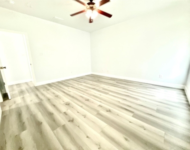 1713 Bowerton Dr - Photo Thumbnail 10