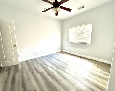 1713 Bowerton Dr - Photo Thumbnail 12