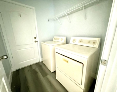 1713 Bowerton Dr - Photo Thumbnail 7