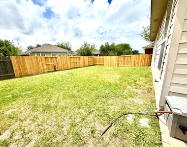 1713 Bowerton Dr - Photo Thumbnail 15