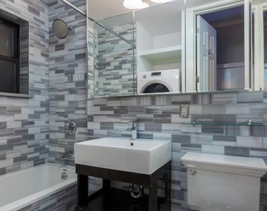7 East 75th Street - Photo Thumbnail 4