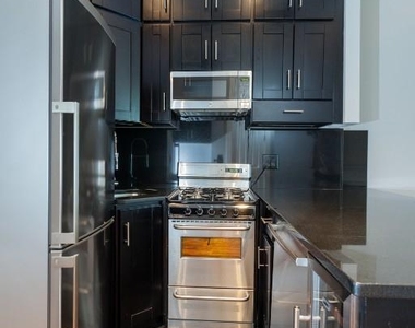 7 East 75th Street - Photo Thumbnail 6