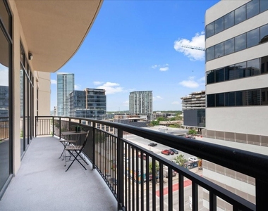 311 W 5th St - Photo Thumbnail 10