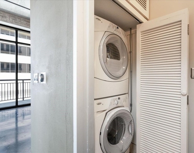 311 W 5th St - Photo Thumbnail 9