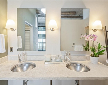 311 W 5th St - Photo Thumbnail 6