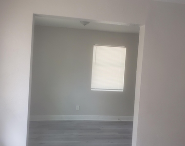 5531 Agra Court - Photo Thumbnail 2