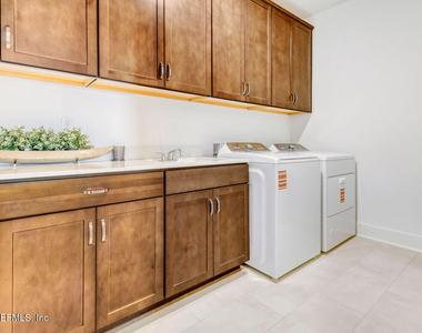 279 Bismarck Palm Road - Photo Thumbnail 22