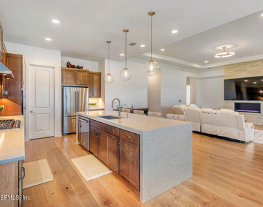 279 Bismarck Palm Road - Photo Thumbnail 5